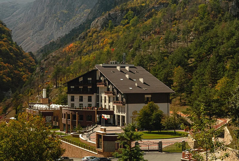 Forrest Terrace Hotel