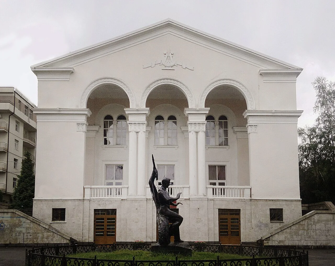 Театр оперы и балета